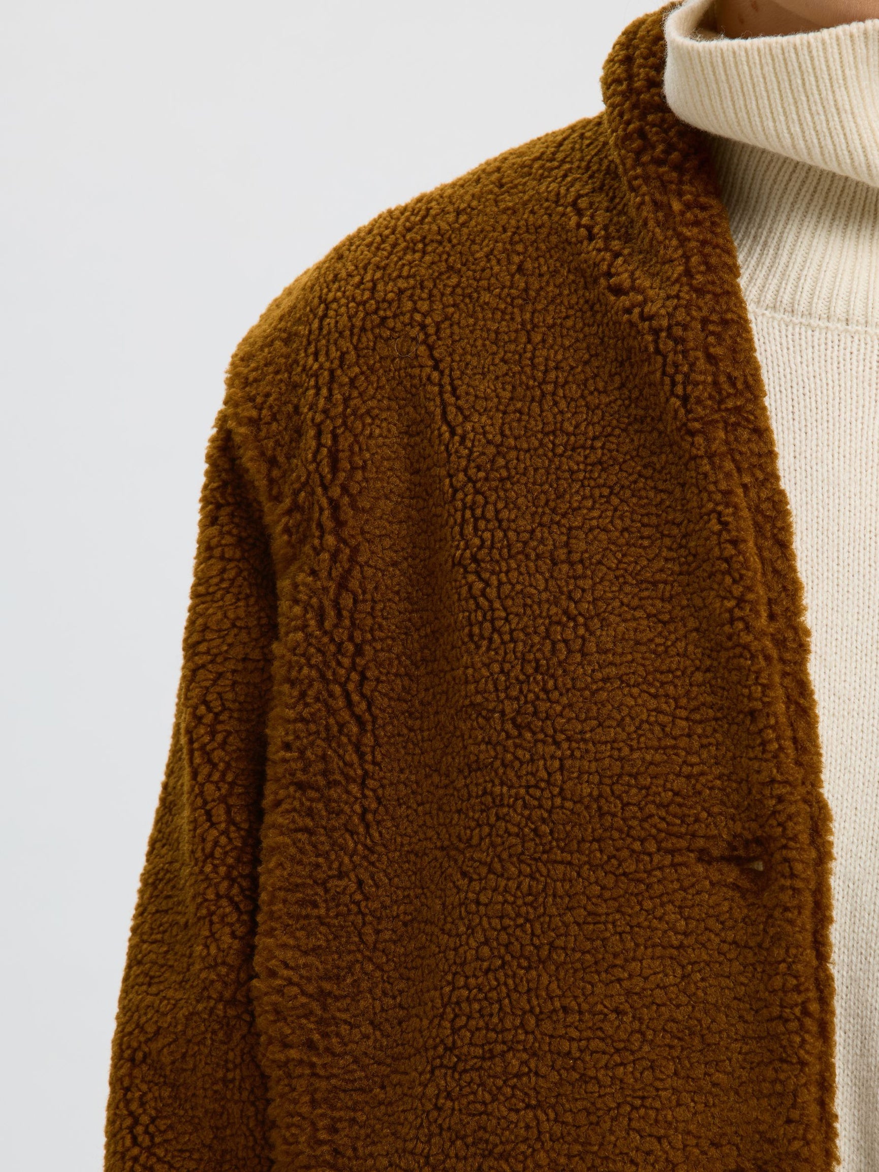 SELECTED Isabel Teddy Jacket - Monks Robe
